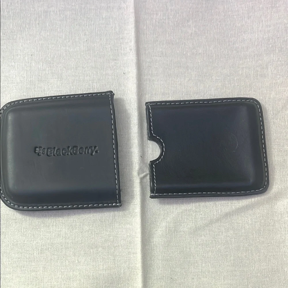 Black Leather BlackBerry Pouch Set
